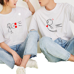 <span class=keywords><strong>Ropa</strong></span> a juego con estampado de patrón encantador <span class=keywords><strong>para</strong></span> el día de San Valentín Diseño de camisas de pareja de alta calidad con mangas cortas <span class=keywords><strong>para</strong></span> amantes - Product Image 3