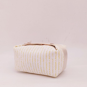 Fashion Women Eco-Friendly Large Lace <b>Makeup</b> Bags Reusable Custom DIY Zipper Soft Handle <b>Storage</b> Pouches Portable Travel - Product Image 4