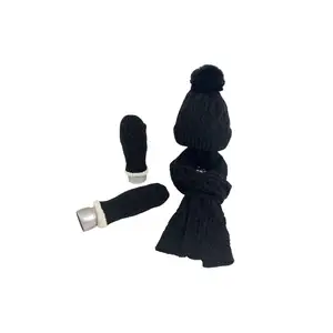Atacado Logotipo Personalizado Quente Cachecol Luvas Hat Beanie 3PCS Set Cable Knit Inverno Gift Set Pom Cap Luvas de tela de toque para as mulheres