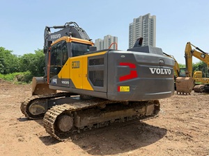 Excavadora Hidráulica Usada Volvo EC220 de 22 Toneladas, Modelo 2024, Moderna, 95% Nueva, Excelente Estado, con Motor y Componentes de Transmisión - Product Image 2