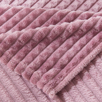 Vente en gros de couvertures en flanelle jacquard tricotée 100% polyester écologiques personnalisées, douces et confortables, design 3D, toutes saisons, option en vrac