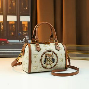 กระเป๋าถือแฟชั่นสไตล์เรโทรลายพิมพ์ตัวอักษรรูปนกฮูกประดับหมุดสำหรับผู้หญิง - Product Image 1