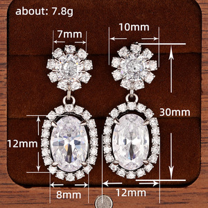 Orecchini a Cerchio Floreali Rotondi per Donne, Orecchini a Cerchio con Fiori Scintillanti, Gioielli di Moda per Uso Quotidiano e Feste - Product Image 5