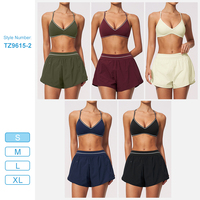 TZ9615-2 Set Yoga Warna-warni dengan Bra Olahraga Halter dan Celana Pendek Cepat Kering Berdetail Ruffle Penutup Pinggul
