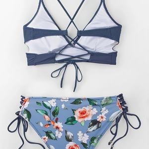 ชุดบิกินี่สองชิ้นแบบไร้สายรัดหลังสำหรับสาวๆ ดีไซน์หรูหรา เอวสูง สายรัดแบบเชือก มีโลโก้ด้านหน้า ชุดว่ายน้ำชายหาดสำหรับผู้หญิง - Product Image 2