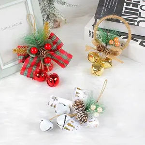 Campana colgante de árbol de Navidad, ornamento de decoración colgante de Metal, rojo, blanco y verde, fabricante nuevo