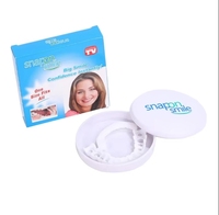 OEM Couvre-dents cosmétiques naturels en silicone à clipser, pour un sourire parfait, appareil dentaire supérieur, outil de beauté, fausses dents pour hommes et femmes