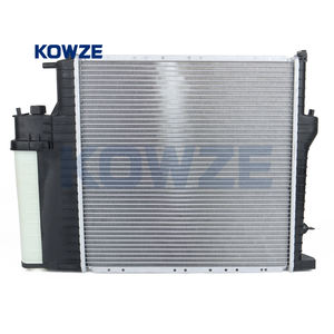 1728905 KOWZE Autres pièces de refroidissement automatique Radiateur en aluminium de voiture pour BMW 3 Z3 1.9 MT <span class=keywords><strong>1995</strong></span>- 32MM 17111728907 1247145 - Product Image 1