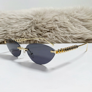 Gafas de sol tipo ojo de gato sin montura UV400 para mujer, protección solar a la moda para adultos - Product Image 2