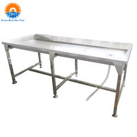 Table de réception des entrailles en acier inoxydable 304 personnalisable pour abattoir, poste de travail pour la manipulation des sous-produits avec système de drainage