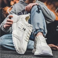 Chaussures pour hommes européennes, d'été, respirantes, à empeigne en maille, semelle extérieure en caoutchouc, à enfiler, polyvalentes, sport-casual, avec talon compensé discret, style running Dad Shoes