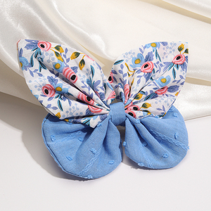 CN 2 uds 5 pulgadas tela grande azul moda lazo para el pelo estampado hecho a mano flor niña mariposa pinza de pelo para niños niñas - Product Image 1