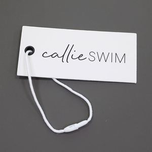 Etiquetas Colgantes Personalizadas para Ropa, con Nombre de Marca, de Lujo, con Ojal Metálico, Etiqueta de Cartón con Impresión UV en Relieve - Product Image 2