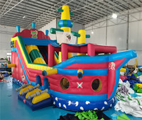 Barco pirata gigante, gorila inflable, castillo hinchable, combo de obstáculos con tobogán y casa de rebote