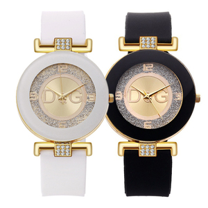 Marchi di moda da donna orologi In bianco e <span class=keywords><strong>nero</strong></span> semplicità <span class=keywords><strong>orologio</strong></span> al quarzo per studenti <span class=keywords><strong>orologio</strong></span> <span class=keywords><strong>sportivo</strong></span> con cinturino In silicone <span class=keywords><strong>orologio</strong></span> regalo In Stock - Product Image 1