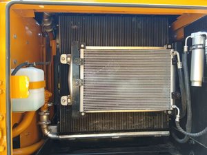 เครื่องยนต์ SANY คุณภาพสูง รถขุด SANY มือสอง 21.5 ตัน สำหรับขาย รถขุดมือสอง SANY SY215C คุณภาพสูง - Product Image 4