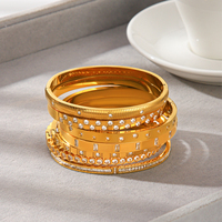 Gelang Lengan H&C Classic Tahan Air Lapis Emas 18K PVD Baja Anti Karat Bertekstur Bertabur Zirkon Kubik untuk Wanita Perhiasan Pengantin