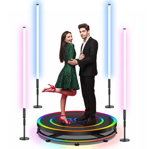 Lot de 2 lampes de fête LED RGB portables sans fil avec batterie 5000 mAh, télécommande via application, angle de faisceau de 270°, température de couleur réglable 1.6B - Product Image 3