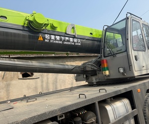 รถเครนมือสอง 100 ตัน Zoomlion Ztc1000v รถเครนบรรทุก 100 ตัน QY30v QY25v - Product Image 6