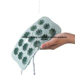 Molde de Azúcar Creativo y Práctico para Cubitos de Hielo de Grado Alimenticio, Gelatina Infantil, Chocolate con Corazón Fluido de Frijol Blanco y Botella de Cera - Product Image 5