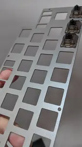 ODM OEM große Bearbeitungs technologie Messing Aluminium Kohle faser PC mk870 Gaming Case OEM