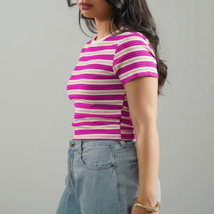 T-shirt en tricot à manches courtes rayé à col rond pour femme MERITORIOUS INTERNATIONAL, coupe décontractée, taille adulte - Product Image 4