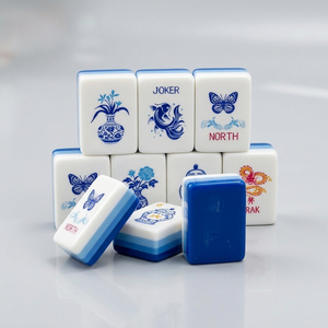 En Stock: Nuevo Set de Mahjong Americano Estético de 160 Piezas con Fichas de Acrílico de Lujo, Diseño Floral Costero Azul y Blanco Chinoiserie para Juego NMJL - Product Image 2