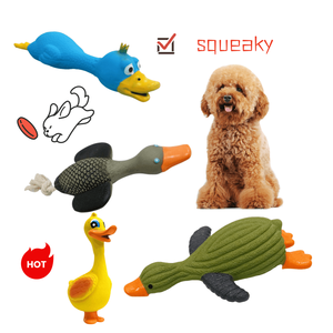 Simpatico giocattolo per cani a forma di anatra in lattice con un suono stridulo - Product Image 1