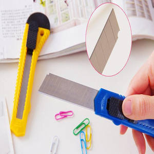Fabricante mayorista de cuchillos multiusos grandes, cuchillo de oficina de alta calidad, cortador de papel, precio de uno o dos yuanes - Product Image 1