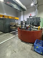 Machine de moulage rotatif en plastique de haute qualité de 1,6 m pour la production de balles de pickleball