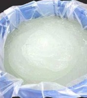 كبريتات لوريل إيثر الصوديوم SLES 70% مواد كيميائية للعناية بالشعر مواد خام للمنظفات رقم CAS 68585-34-2 بسعر المصنع وشحن سريع
