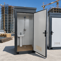Toilette portable moderne en structure acier haute intensité, écologique, avec panneaux sandwich, douche intégrée et durée de vie de 20 ans