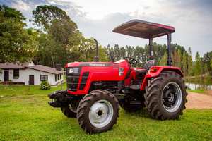 Tractor Compacto Mahindra 1626 HST a Precio de Fábrica con Cargador de 30 HP, Transmisión de Engranajes 4WD, Caja de Cambios y Bomba para Mantenimiento de Terrenos Agrícolas - Product Image 6