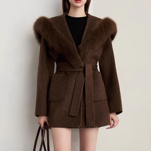 Haute qualité 2025 nouveau col <span class=keywords><strong>marine</strong></span> laine femmes manteau hiver fourrure court marron femmes manteaux - Product Image 1