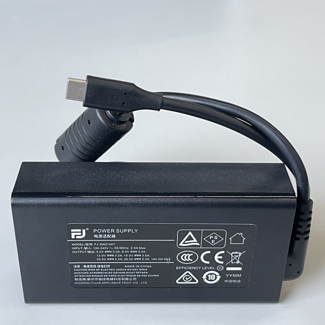 Universal Use PD 140W Fireproof Desktop Fast Charger 5V3A 9V3A 12V3A 15V3A 20V5A 28V5A GaN Charger