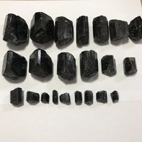 Großhandelspreis für Dünne Lange Natürliche Rohe Schwarze Turmalin-Kristalle Unregelmäßige Form DIY Umweltfreundlich für Handwerk
