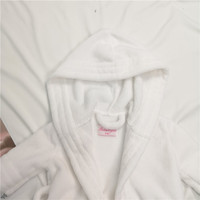 Peignoir à capuche en flanelle haut de gamme pour enfants, super doux, 100 % polyester, thermique, respirant et confortable, idéal pour l'hôtellerie