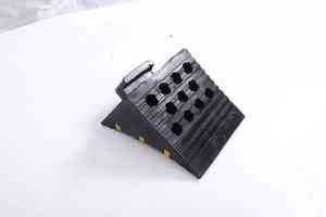 Heavy Duty 250*250*190MM Portable Rubber Car Stopper、CEゴムホイールぎっしり - Product Image 4