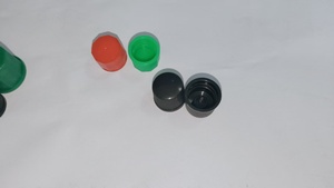 Tapas para botellas de aceite medicinal y tapas para ungüentos de 8 mm al por mayor - Product Image 3