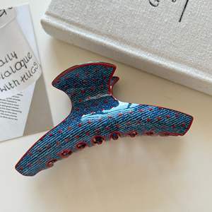 Pince à cheveux vintage tendance en acrylique et denim, couleur unie, pour le bain, style pince à griffes, support de cheveux en jean bleu - Product Image 6