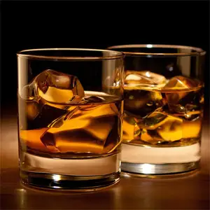 Verres de dégustation de whisky à bascule transparents personnalisés de 300ml en gros gobelet à whisky pour restaurant pub
