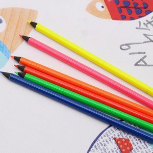 Ensemble de crayons fluorescents ronds en bois noir arc-en-ciel avec logo personnalisable pour usage scolaire - Product Image 4