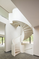 Escalier en colimaçon extérieur noir Ace avec poteaux en aluminium, barres et balustrades