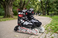Patins à roulettes ajustables COUGAR pour enfants avec roues lumineuses, casque et ensemble de protection pour garçons et filles, sports de plein air