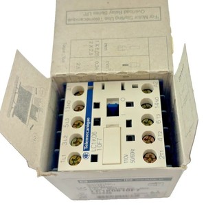 Contactor Schneider Electric LC1K0610F7 110V CA para Sistemas de Control Industrial - Product Image 1