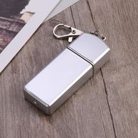 Cendrier miniature en métal personnalisé avec logo, en acier inoxydable, portable, étui à cigarettes de voyage avec porte-clés pour extérieur, voiture, promotionnel