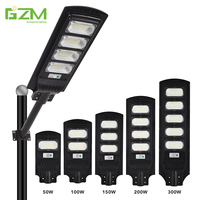 Éclairage public extérieur haute luminosité IP67 télécommande 50w 100w 150w 200w 300w tout en un lampadaire extérieur à énergie solaire