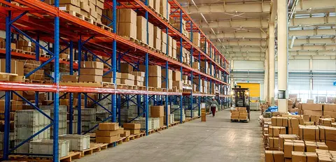 Warehouse management 101: process & best practices