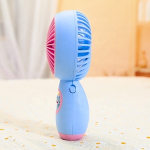 Nuevo <span class=keywords><strong>Ventilador</strong></span> Eléctrico Mini <span class=keywords><strong>de</strong></span> Escritorio Portátil con Diseño Infantil, Carga USB, Control <span class=keywords><strong>de</strong></span> Teclas <span class=keywords><strong>de</strong></span> Piano, <span class=keywords><strong>Silencioso</strong></span> y <span class=keywords><strong>de</strong></span> Larga Duración, Verano 2026 - Product Image 3
