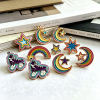 Épinglette en émail dur personnalisée, nuages arc-en-ciel, dessin animé, avec paillettes, badge métallique, logo, mignonne, anime, pour revers de veste